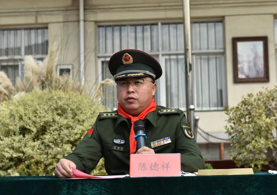 人武部开展金秋助学活动,武装部助学兴教