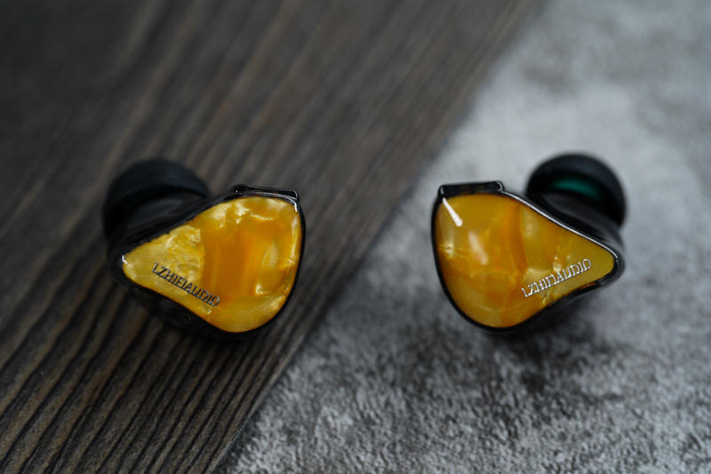 1圈2铁699，声价比的典范：LZA2PRO耳机评测