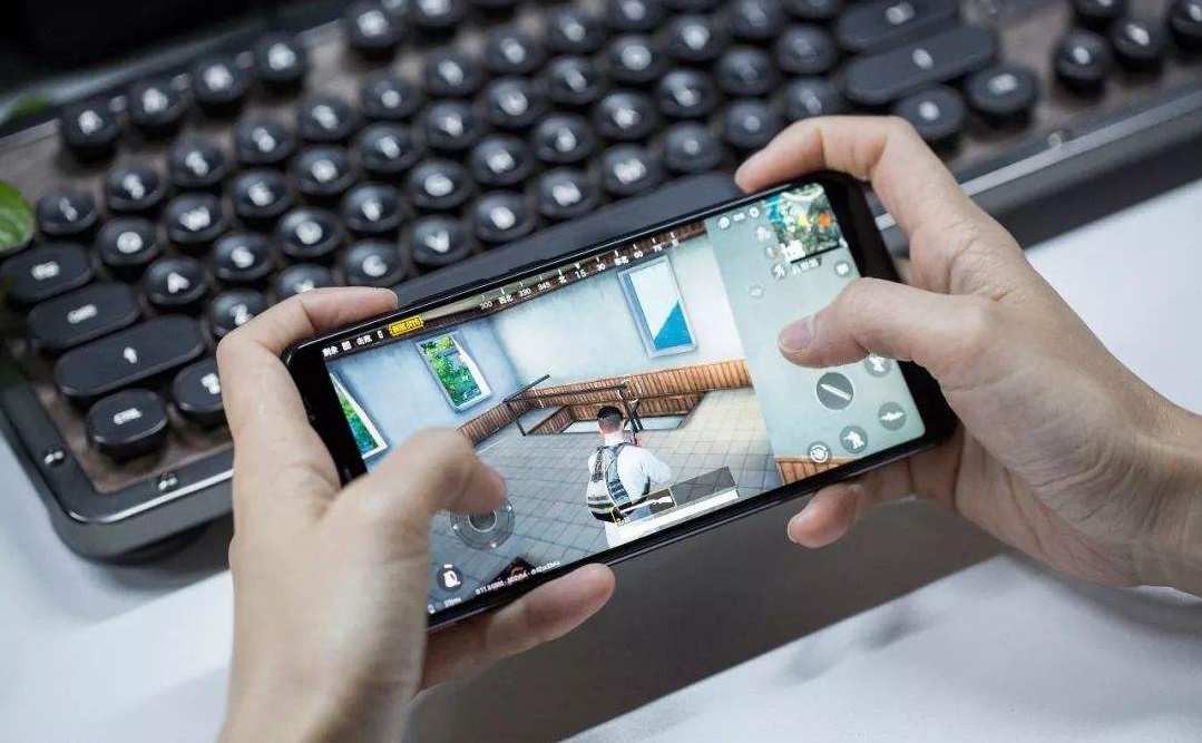 几款适合上班摸鱼搬砖手游,挂机类手游游戏适合上班族