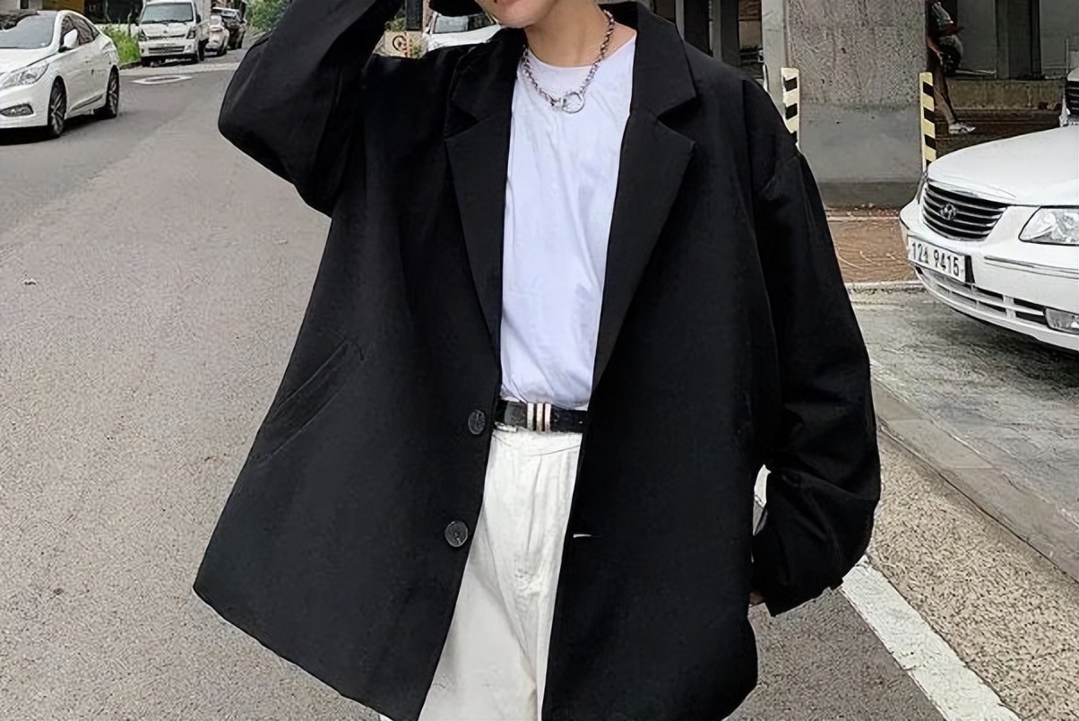 如何打扮自己又年轻又时尚,如何打扮自己才能吸引男性