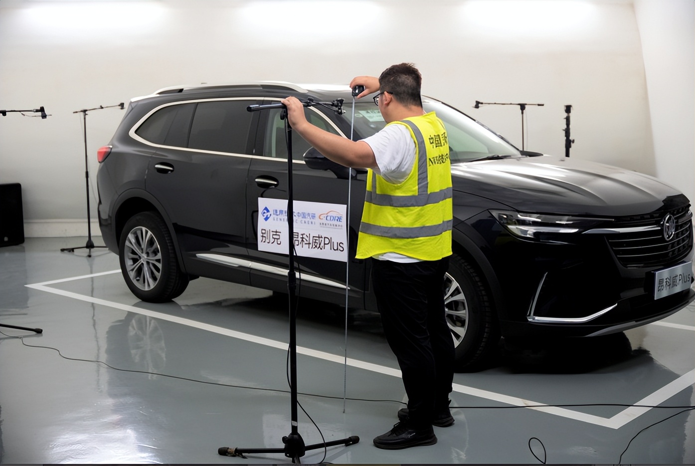 别克昂科威s底部用的什么隔音棉,别克昂科威s隔音棉是什么材质的