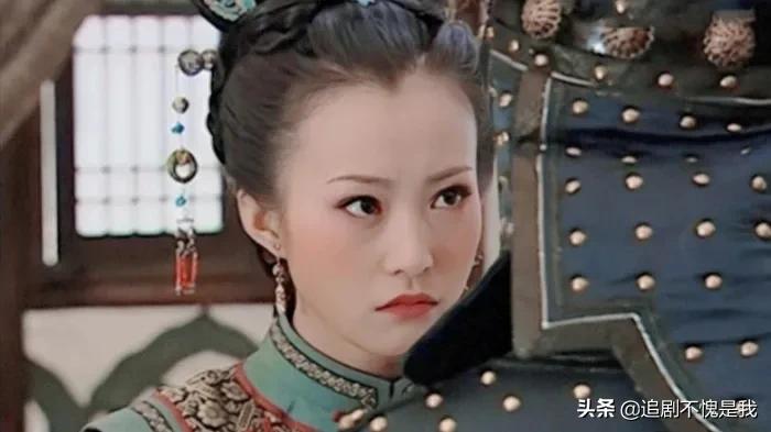 因眼睛生的太好看，试戏时被导演问是否戴了美瞳，天生自带的灵气