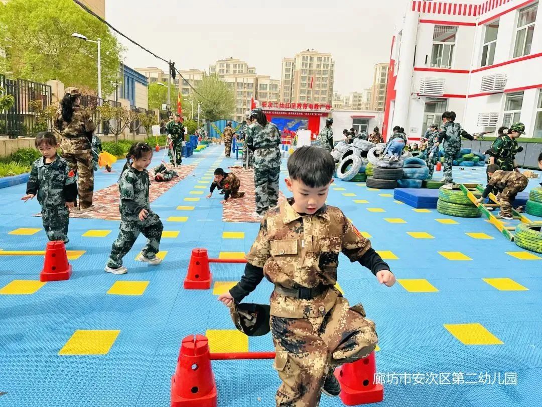 幼儿园聆听红色故事传承红色精神,传统文化在幼儿园的传承实践案例