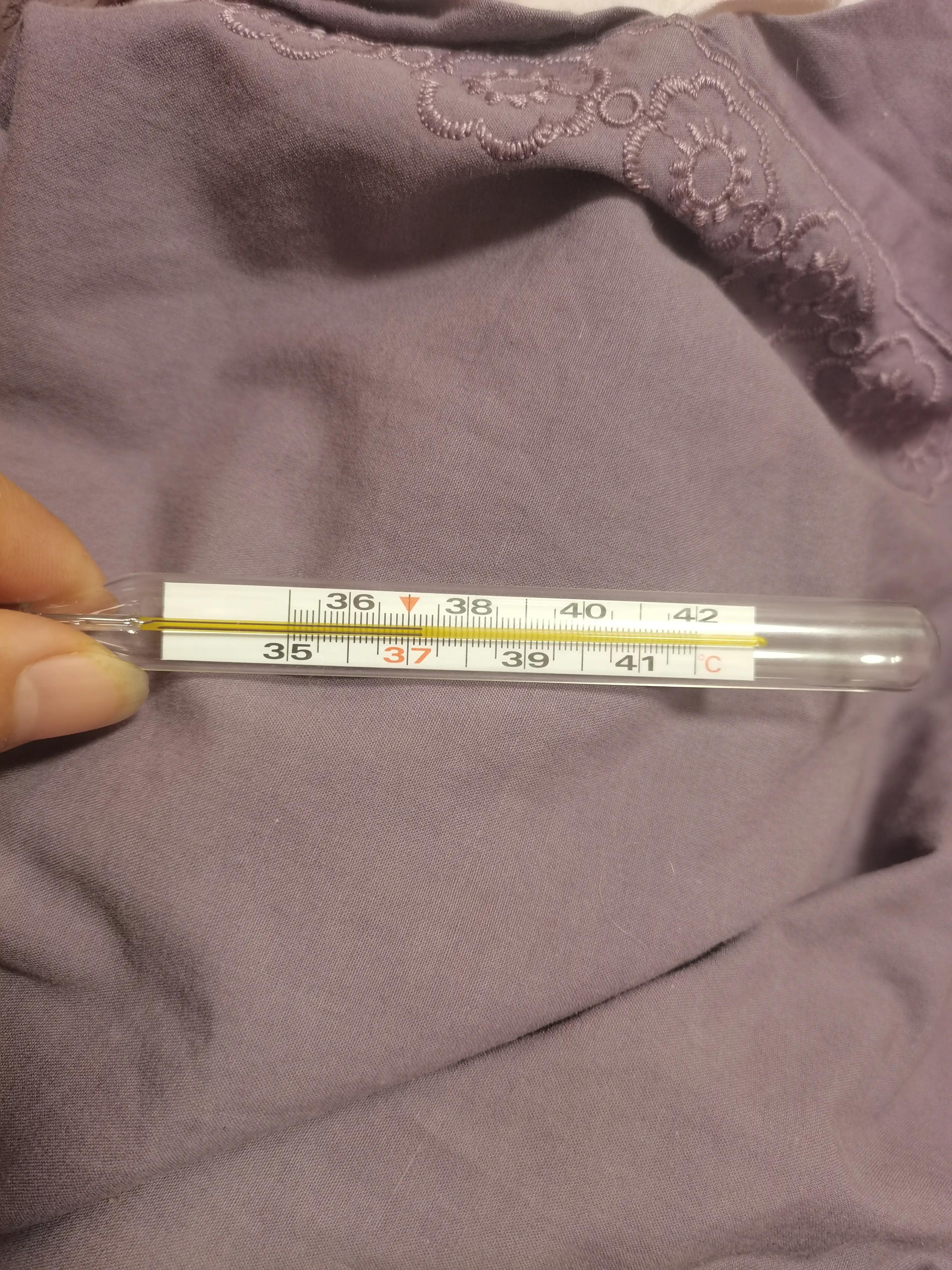 是不是因为洗了澡导致新冠阳的第6天仍然低烧37.2度？