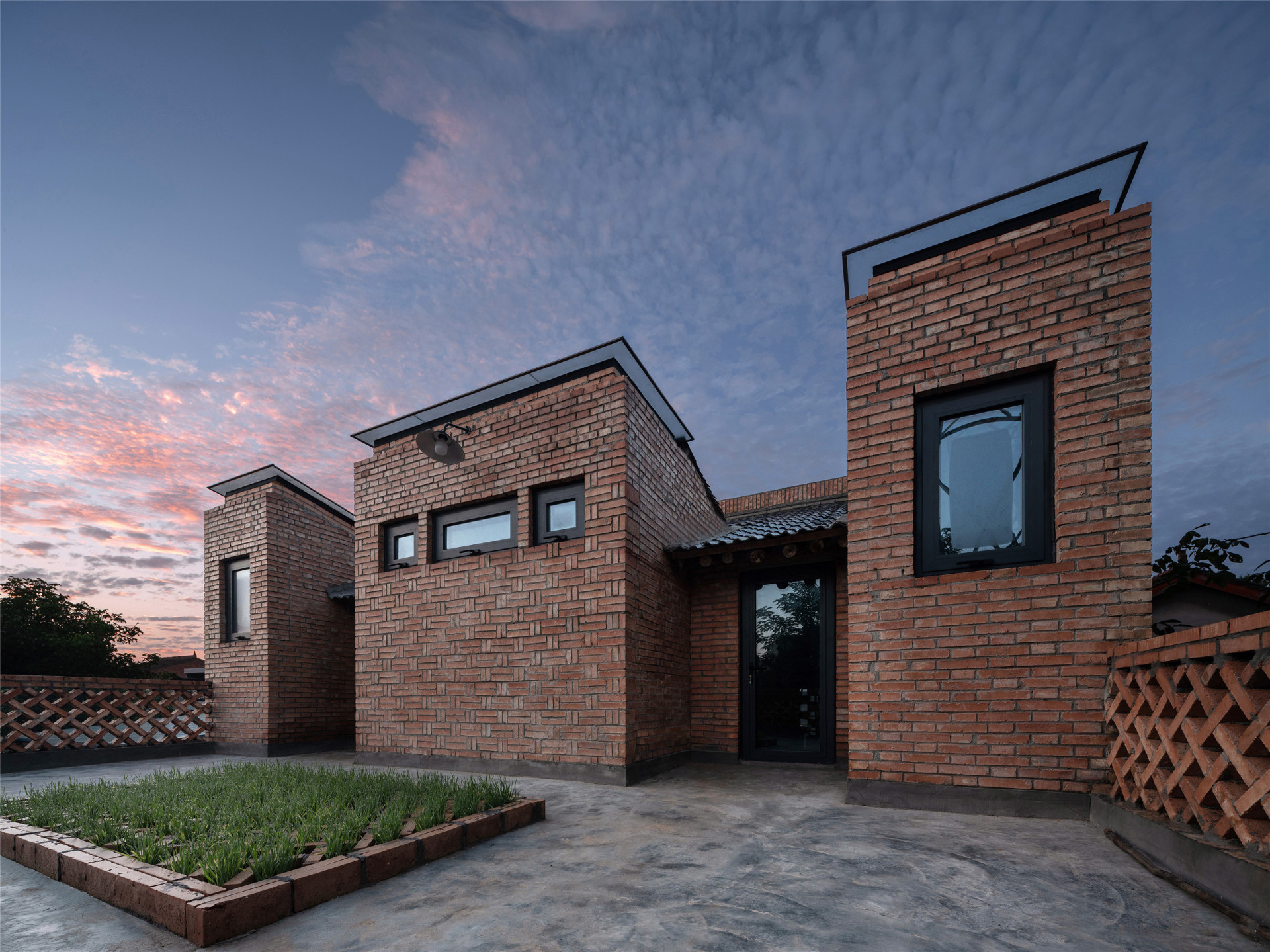 陕西一高校老师,西安一高校老师带学生创业