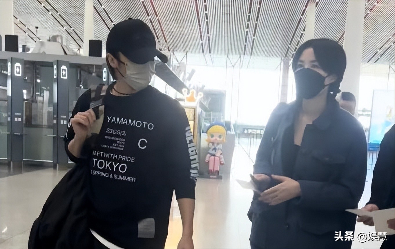 王菲谢霆锋同台最新真实消息,王菲谢霆锋牵手圈内人如何评论