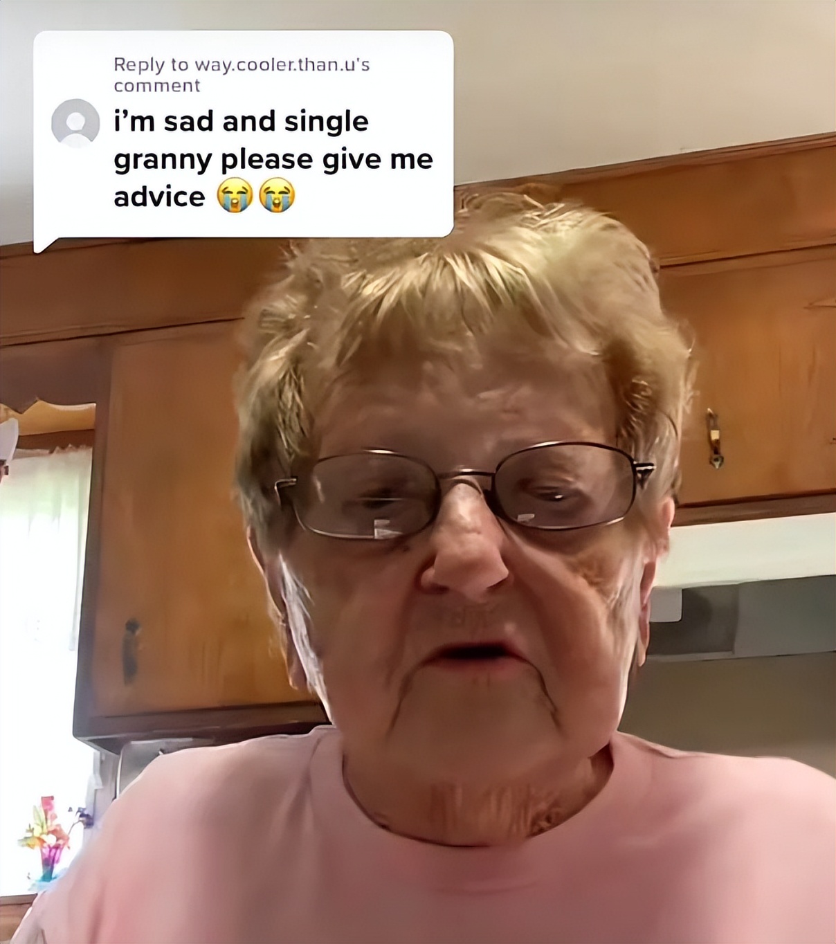 国外老太太参加前男友葬礼 (外国老太太参加前任葬礼)