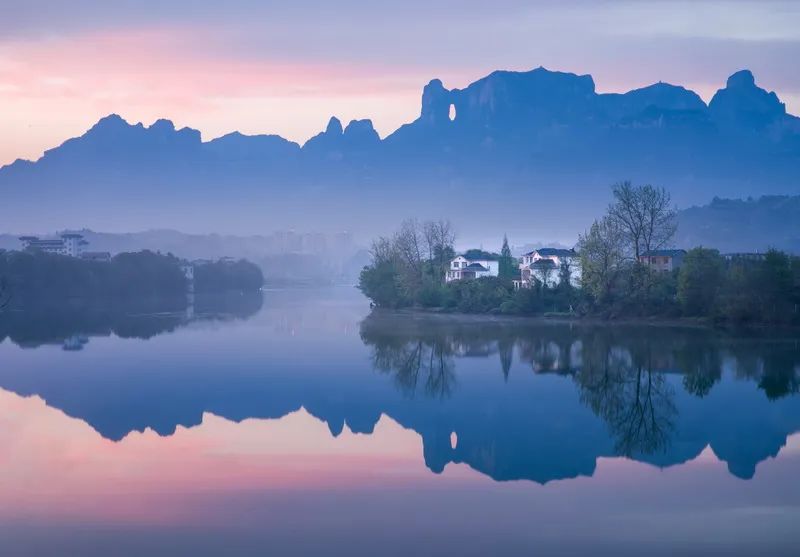 遨游中国小新闯天门山,张家界之旅天门山留影