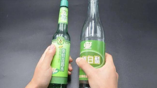 清洁用小苏打和白醋,清洁白醋