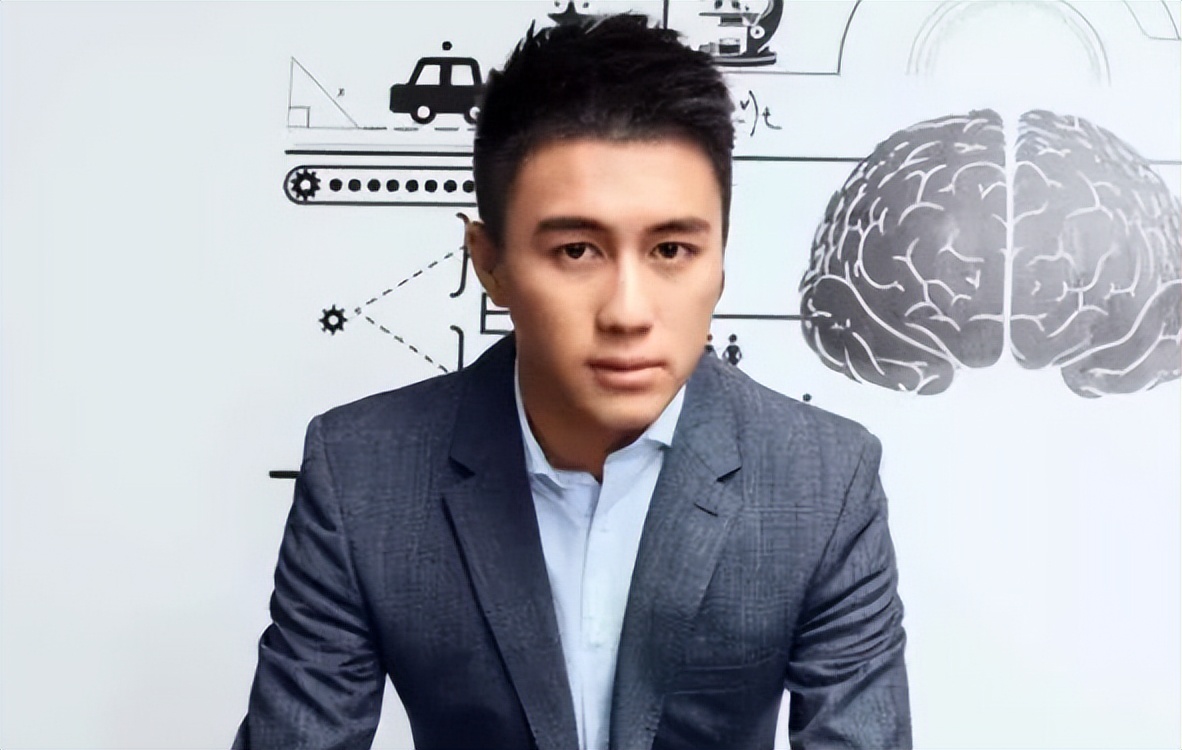 何猷君豪门之争,任正非的女儿姚安娜和何猷君