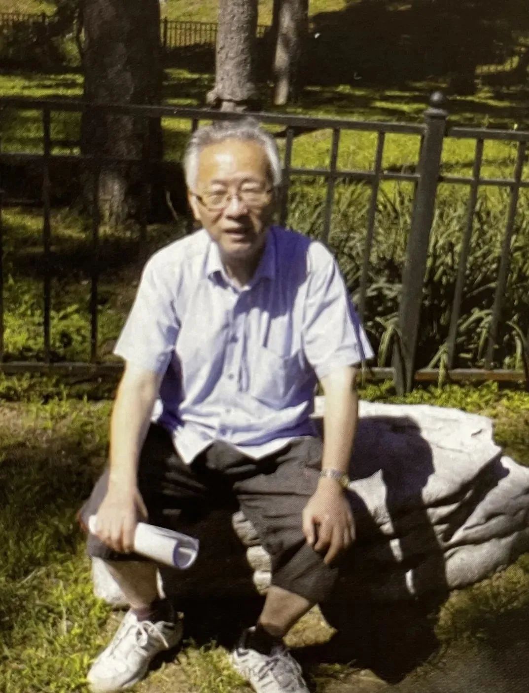 中国与瑞士谈判引进高炮，工程师看出文件漏洞，为国家节省一个亿