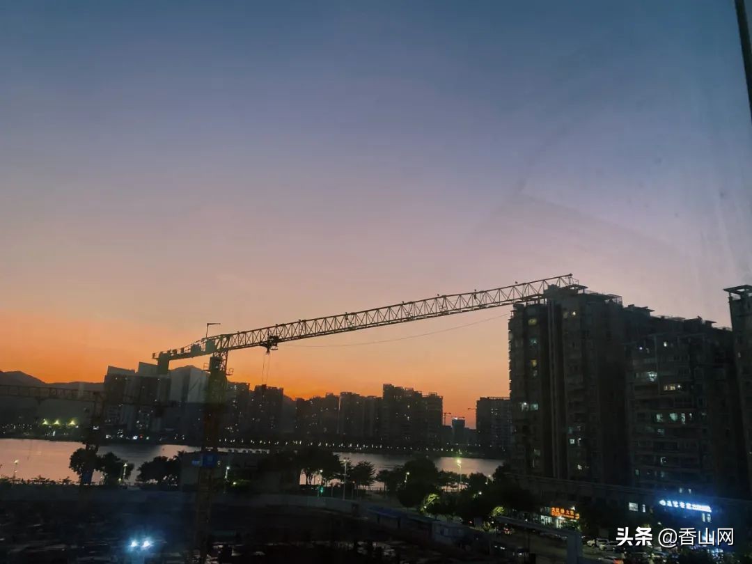 每天去澳门上班的珠海人,工作在澳门住在珠海累吗