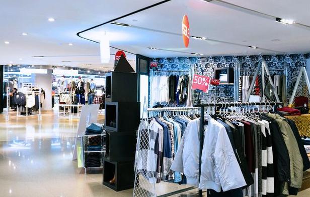 商场衣服价格高得离谱？看完这篇文章你就明白了！