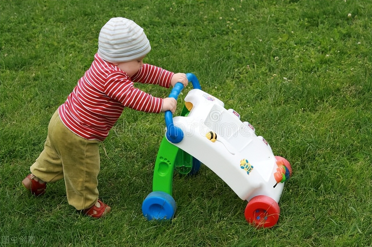 小孩踮脚走路怎么纠正,如何纠正宝宝走路踮脚