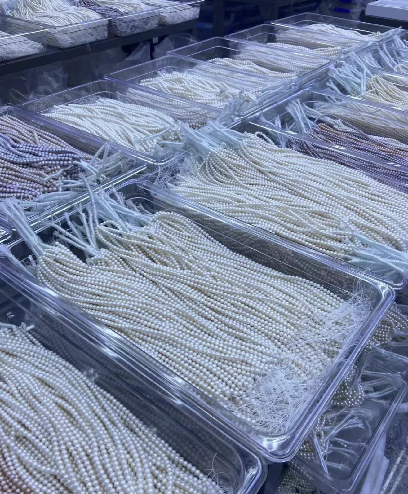 第一次购买珍珠该如何挑选 (珍珠买大点好还是小好)