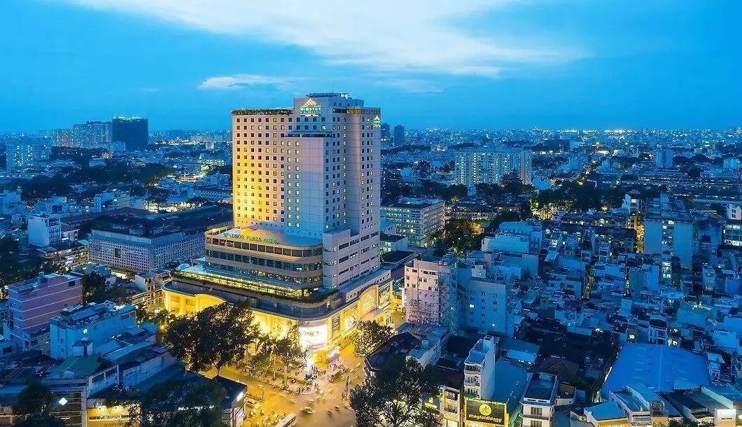 被房地产拖垮的小老板,被败家女人搞垮的富豪