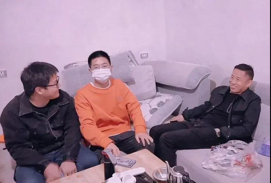 回家：老杜官司缠身，许妈有热粥相迎，孙卓让孙海洋舒心地笑了