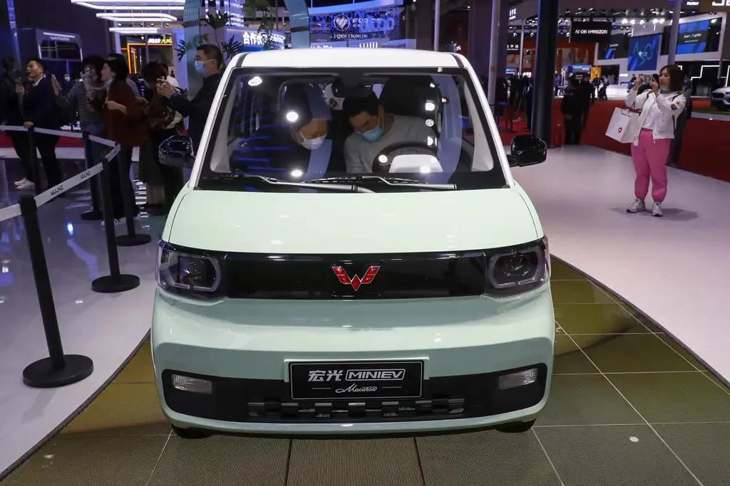 3.28万五菱宏光mini到手后多少钱,3.88万的宏光miniev