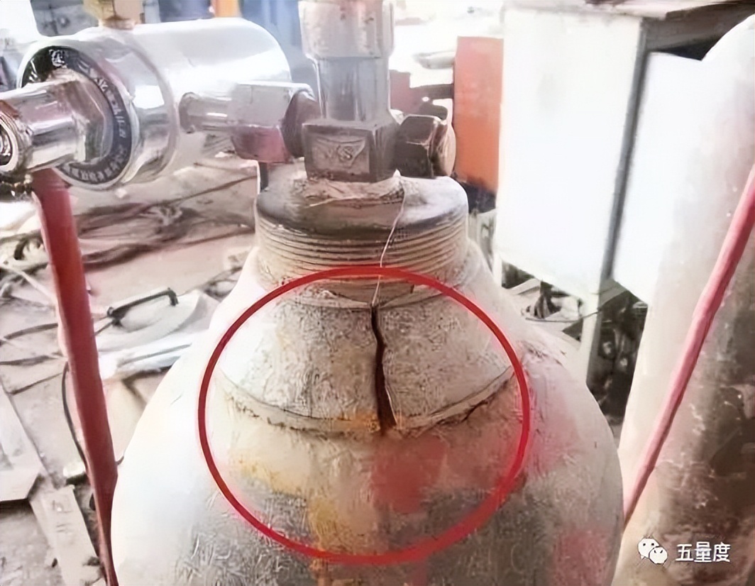 气瓶无防倾倒装置,气瓶无防倒措施根据哪条规定处罚