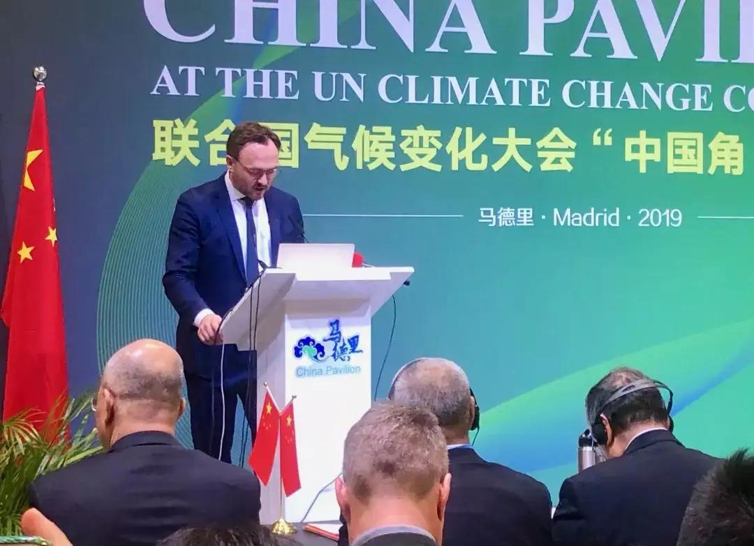 男子卖碳,河南男子卖二氧化碳