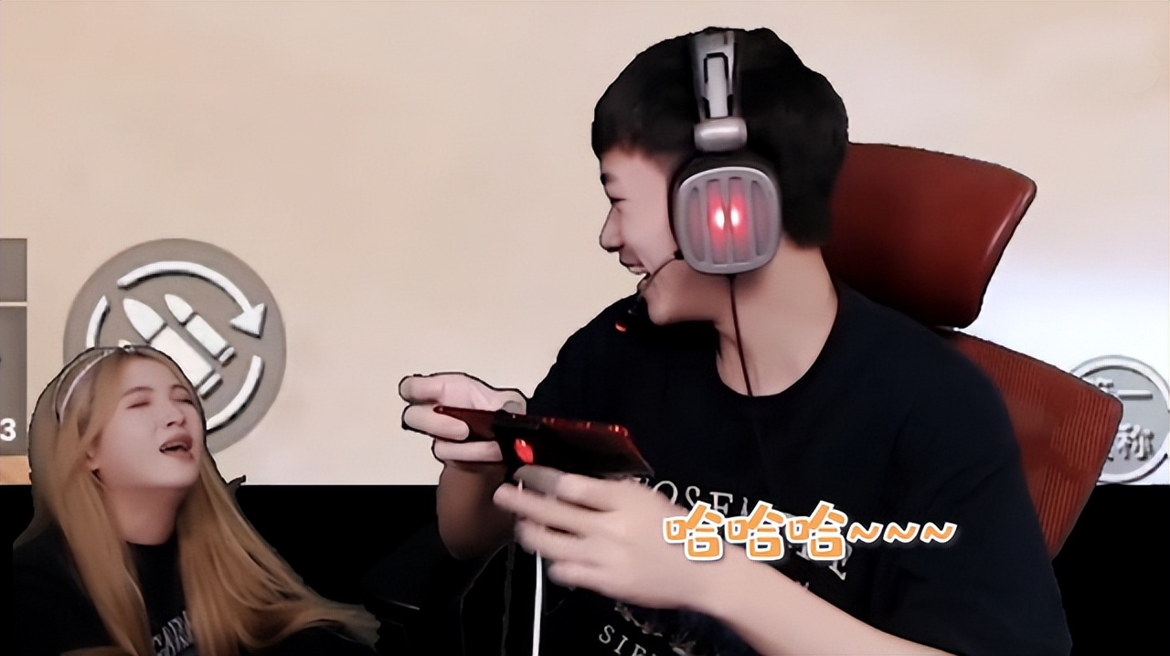 不求人和汤圆是不是分手了,不求人与汤圆宣布分手各主播反应