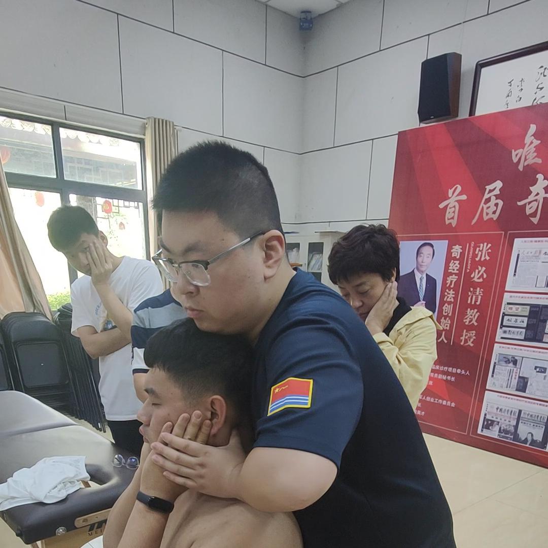 点风池的正确手法视频,点风池教学