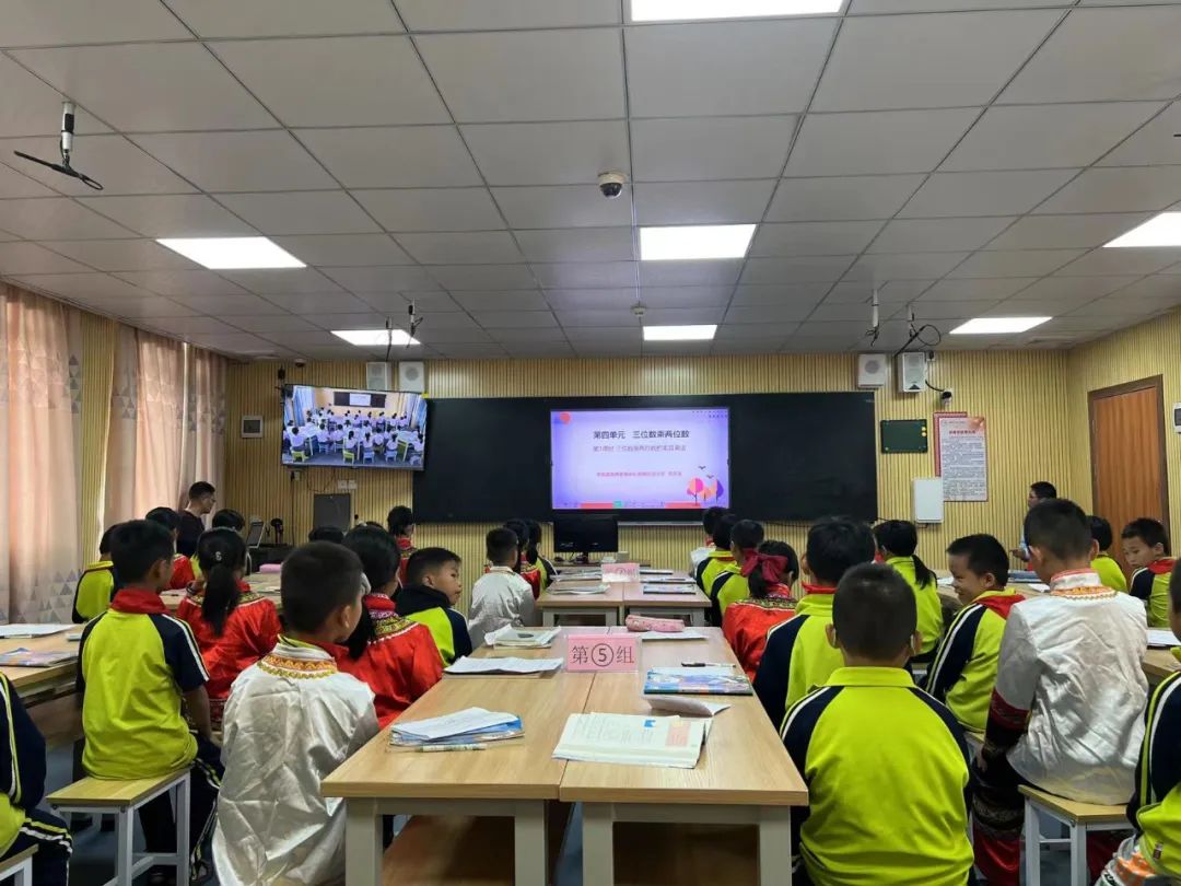 怀集：资源共享见实效名校创建促发展