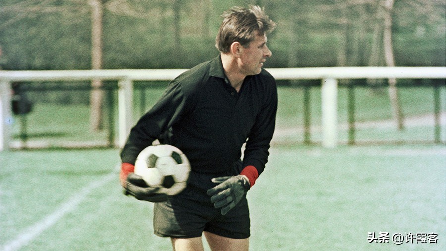 列夫雅辛和球王贝利,门将雅辛和球王贝利在哪个时代