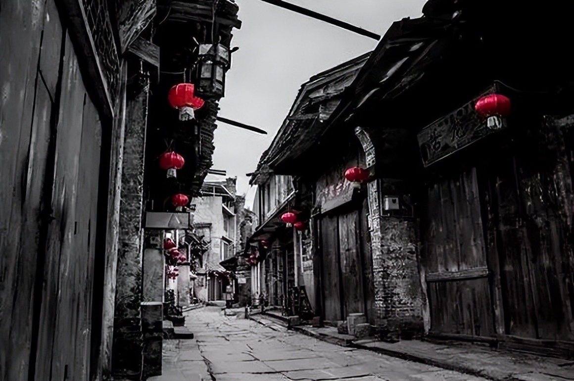 世界上最著名的十大古镇,云南著名古镇景点排名