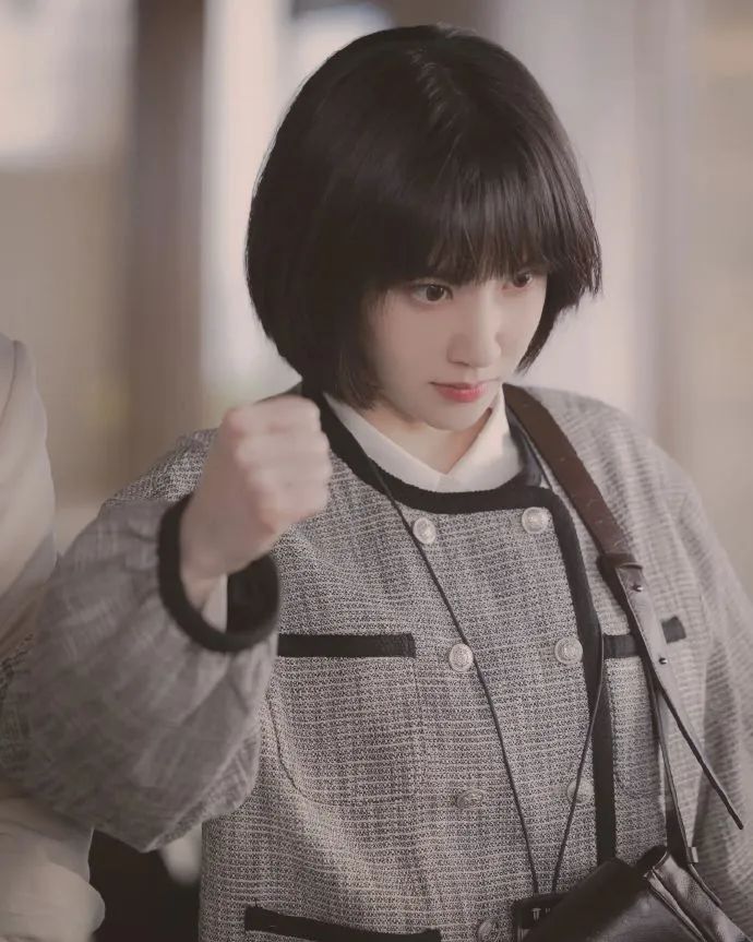 李钟硕林允儿新剧黑话律师,林允儿李钟硕黑化律师花絮