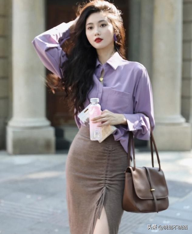 今年流行的“法式衫”，很适合三四十岁的女人，时髦优雅还百搭