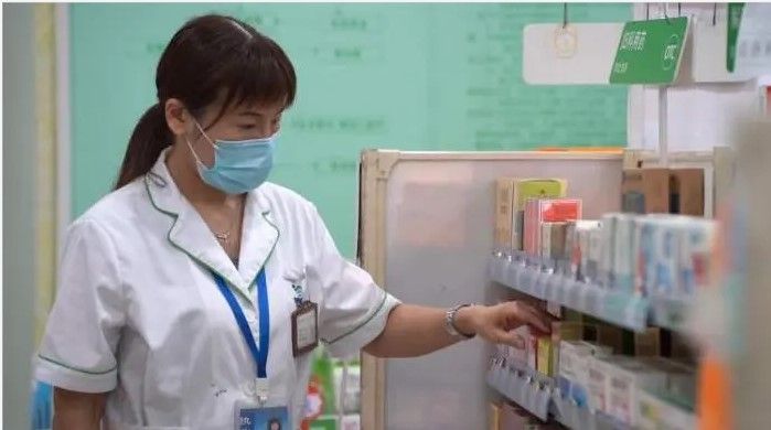 执业药师就业前景工资待遇,执业药师在医药公司待遇