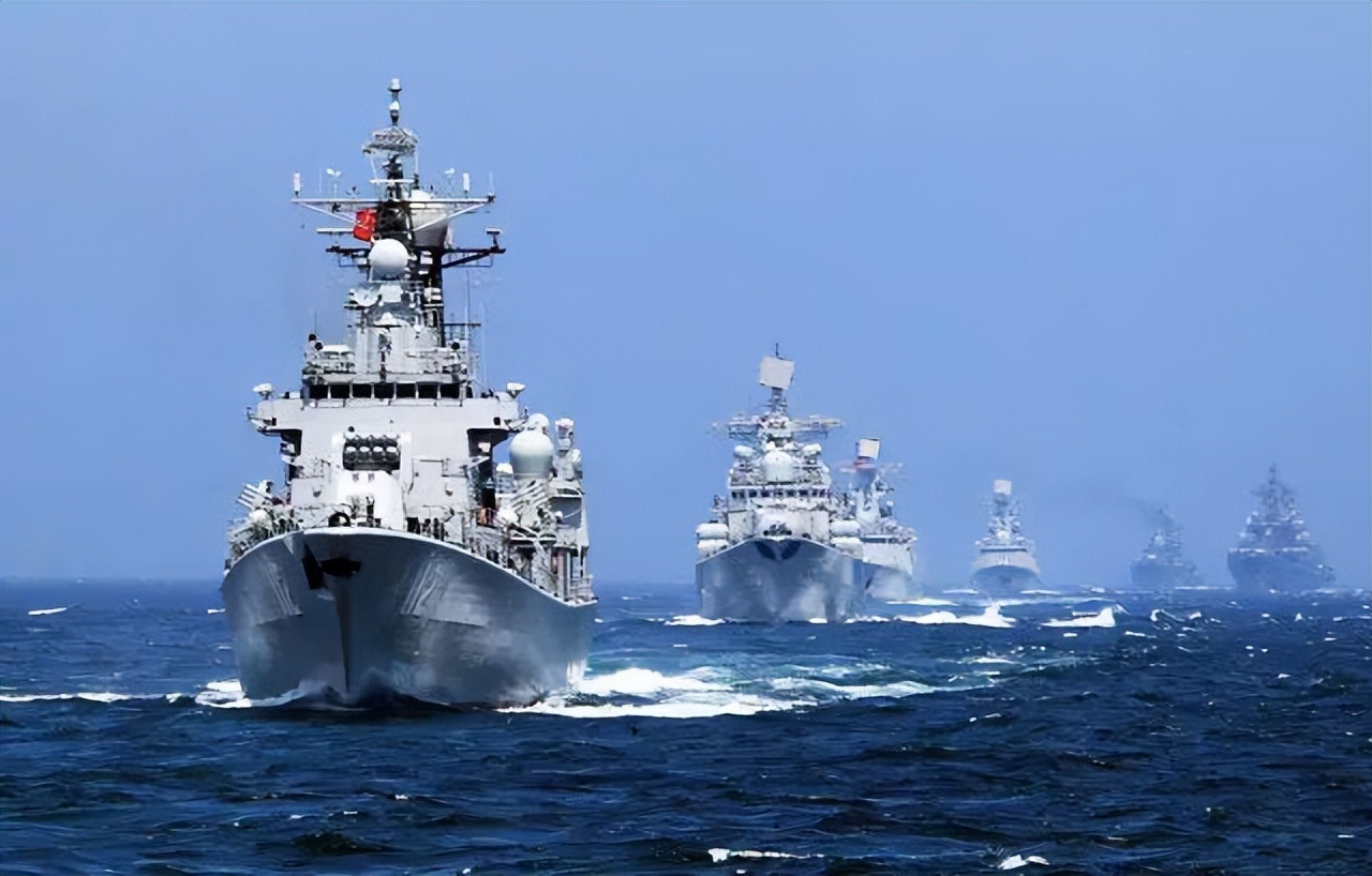 中越海军在南海联合演习，里根号刚出场就遇冷，美国当场遭打脸。