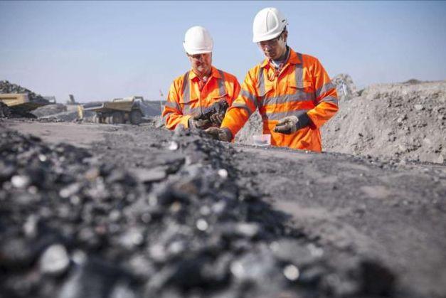 海滩撸铁棒违法吗,撸铁棒一天赚百元背后的秘密