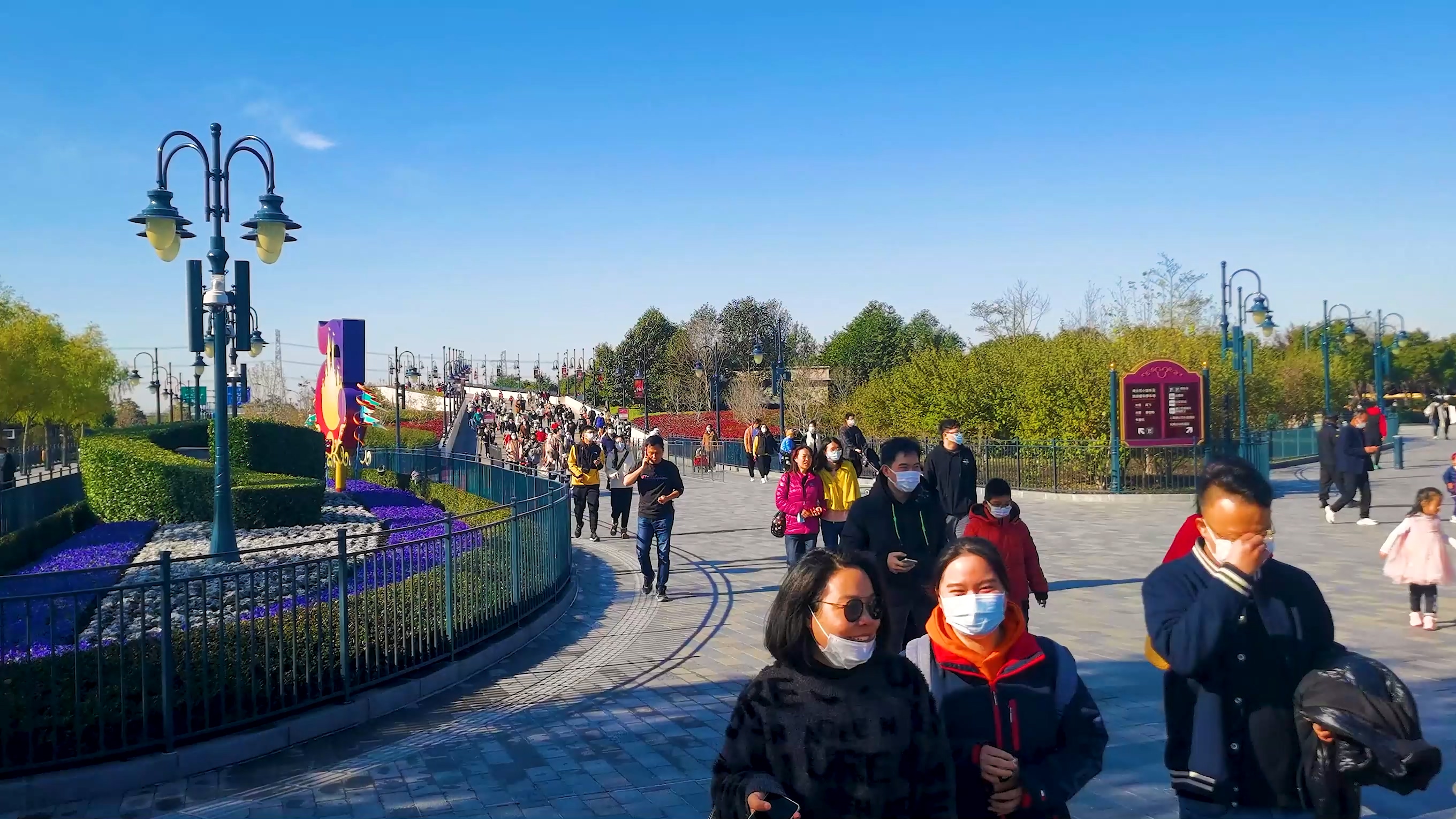 上海迪士尼北京环球客流对比,为什么上海迪士尼比北京环球成功