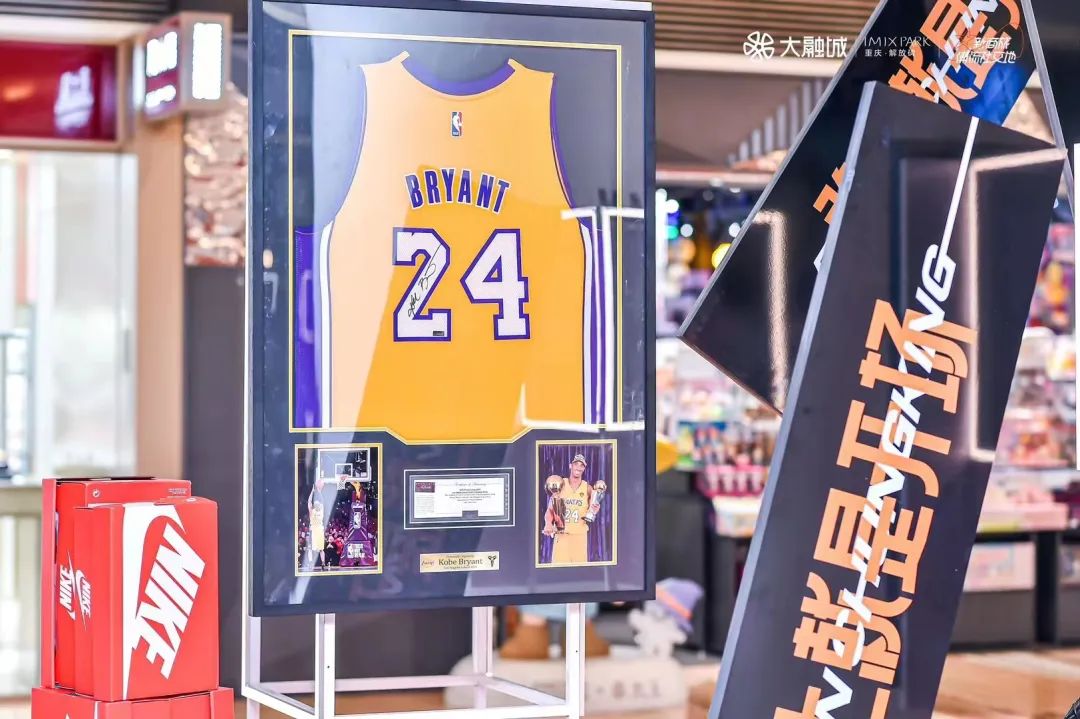 重庆解放碑的购物商场,重庆解放碑步行街购物