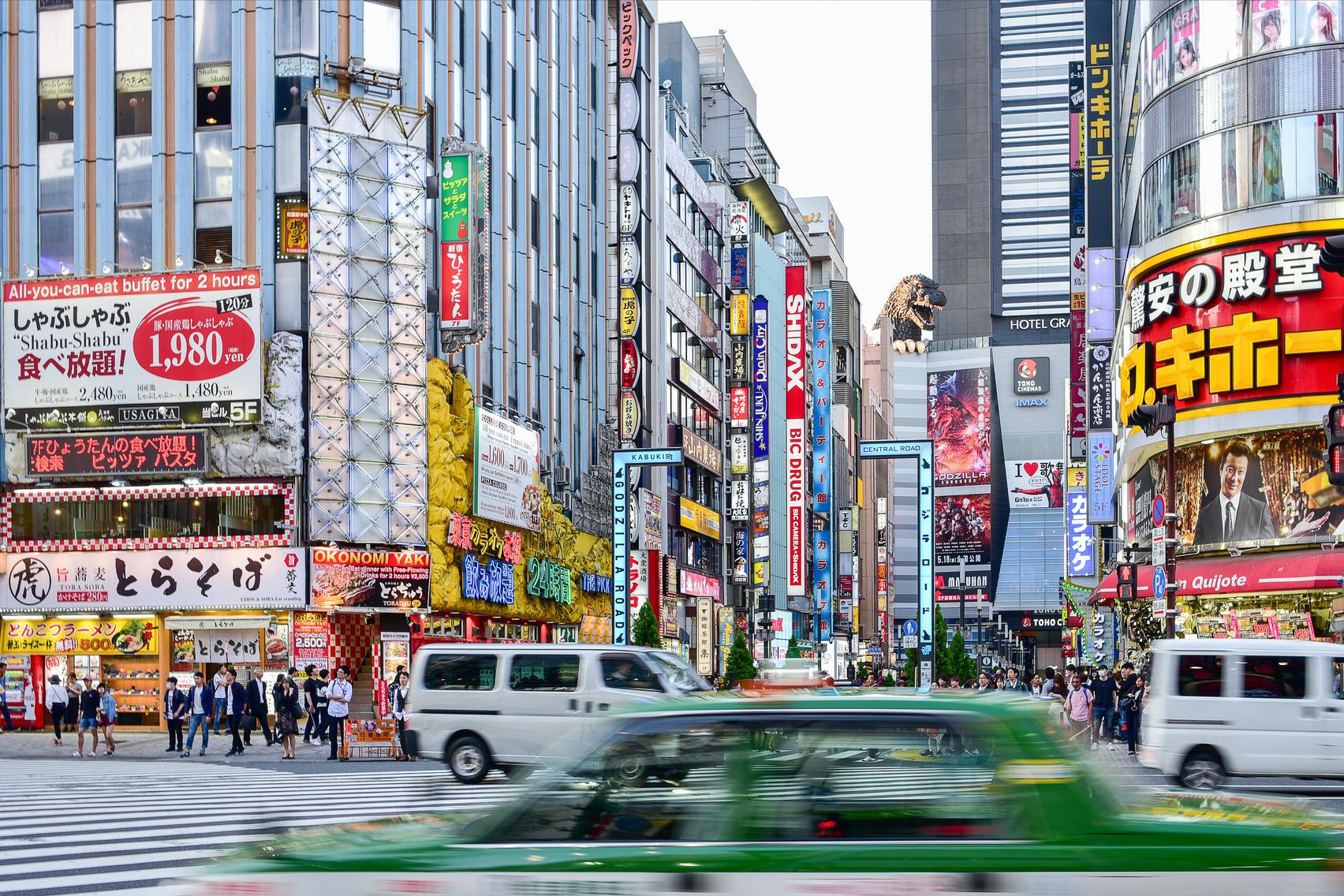 上百架飞机飞往中国,一夜之间500架飞机