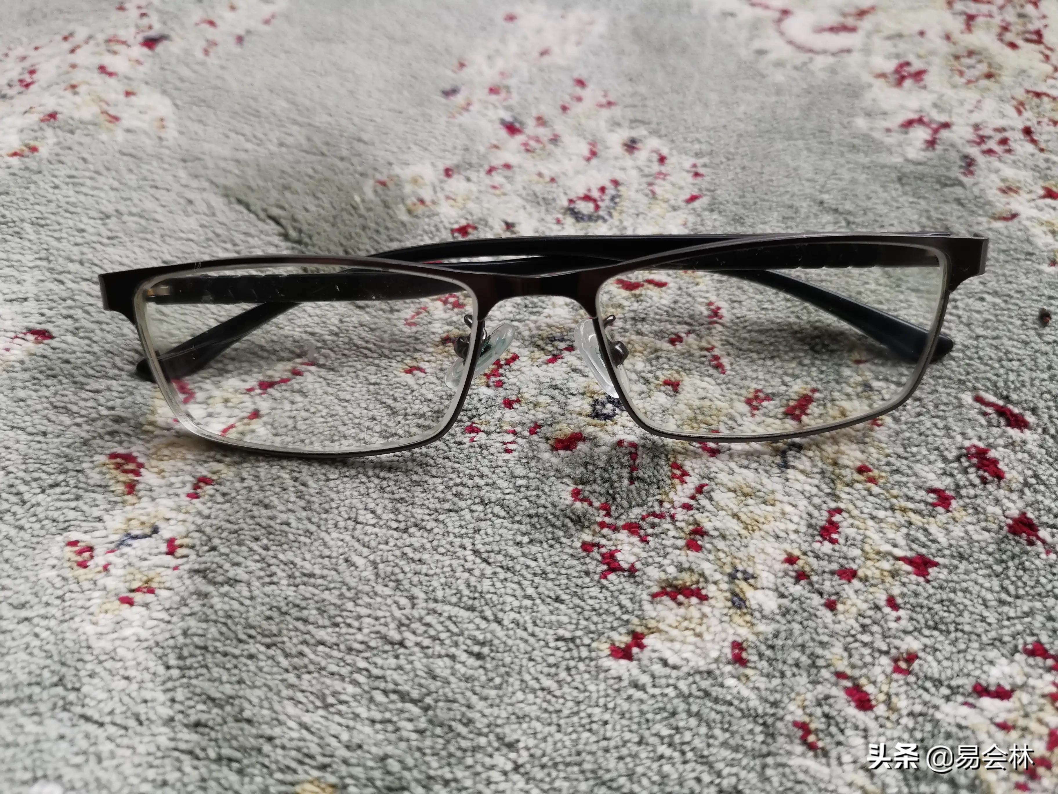 眼镜腿维修,眼镜腿金属连接处断了维修多少钱