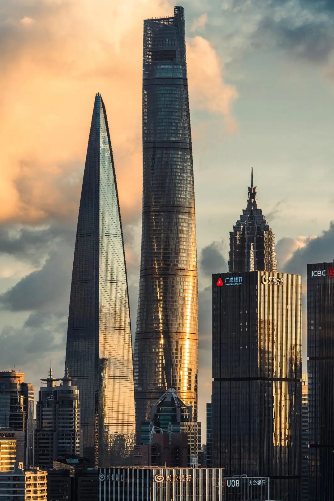 腾龙17-50f2.8比狗头好吗,腾龙17-50f4和1635