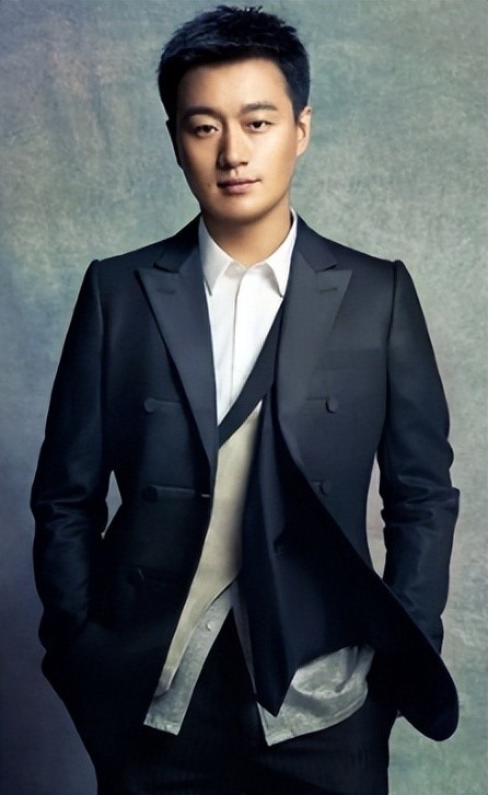 佟大为关悦结婚10周年,佟大为的妻子关悦比老公大多少