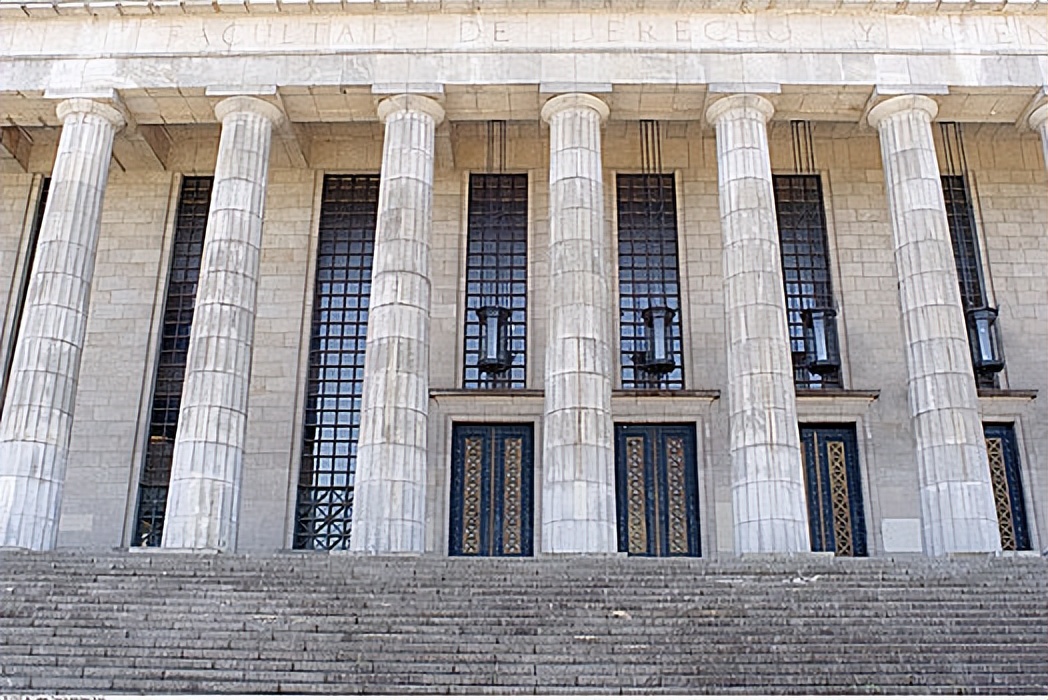 审判革命者——简析1971-1973年阿根廷司法部刑事*压镇**和特别法庭