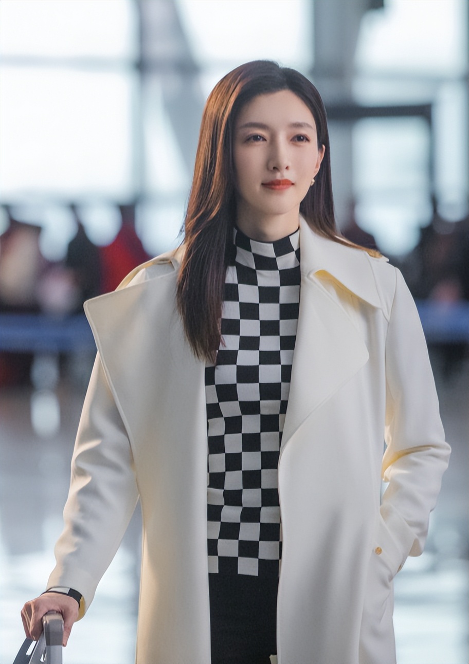 心居顾清俞最后工作如何,心居顾清俞找到工作了吗