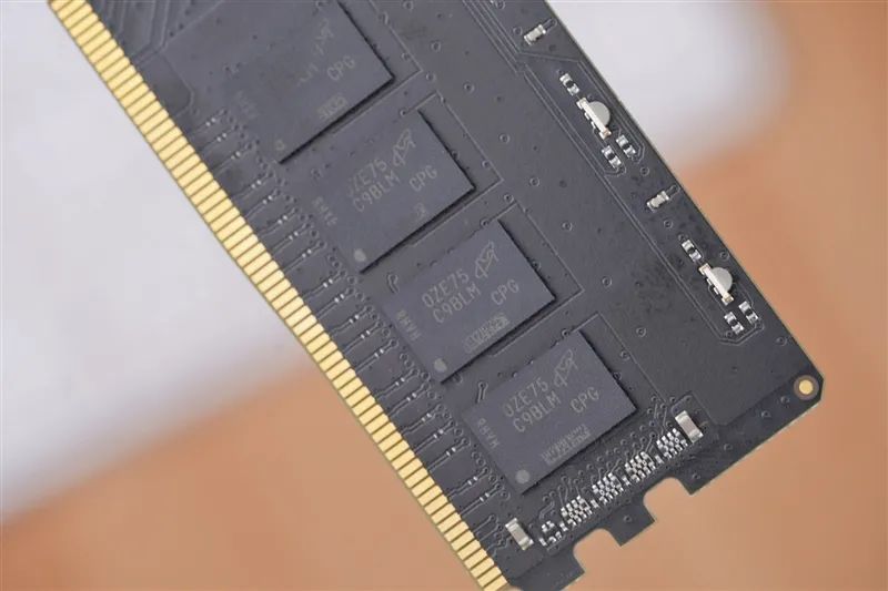 目前性价比高的ddr432G内存,2022年ddr4内存条8g性价比推荐