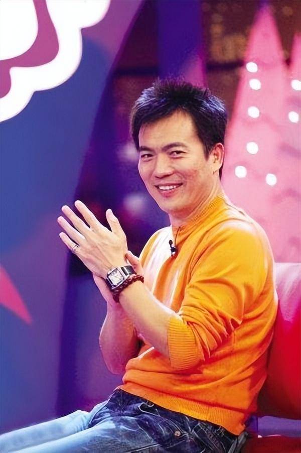 黄健翔为何与前妻离婚,黄健翔离婚案件