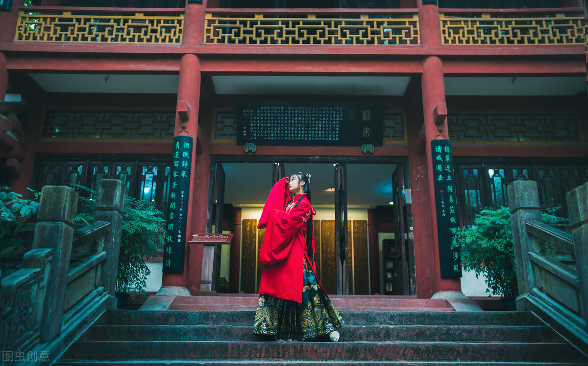 烧香祭拜关公烧几根,烧香烧几根拜观音