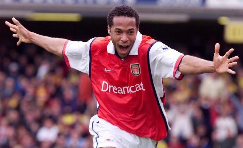 改变英超的男人温格！从法甲到日本，英超不败夺冠前的经验累积！