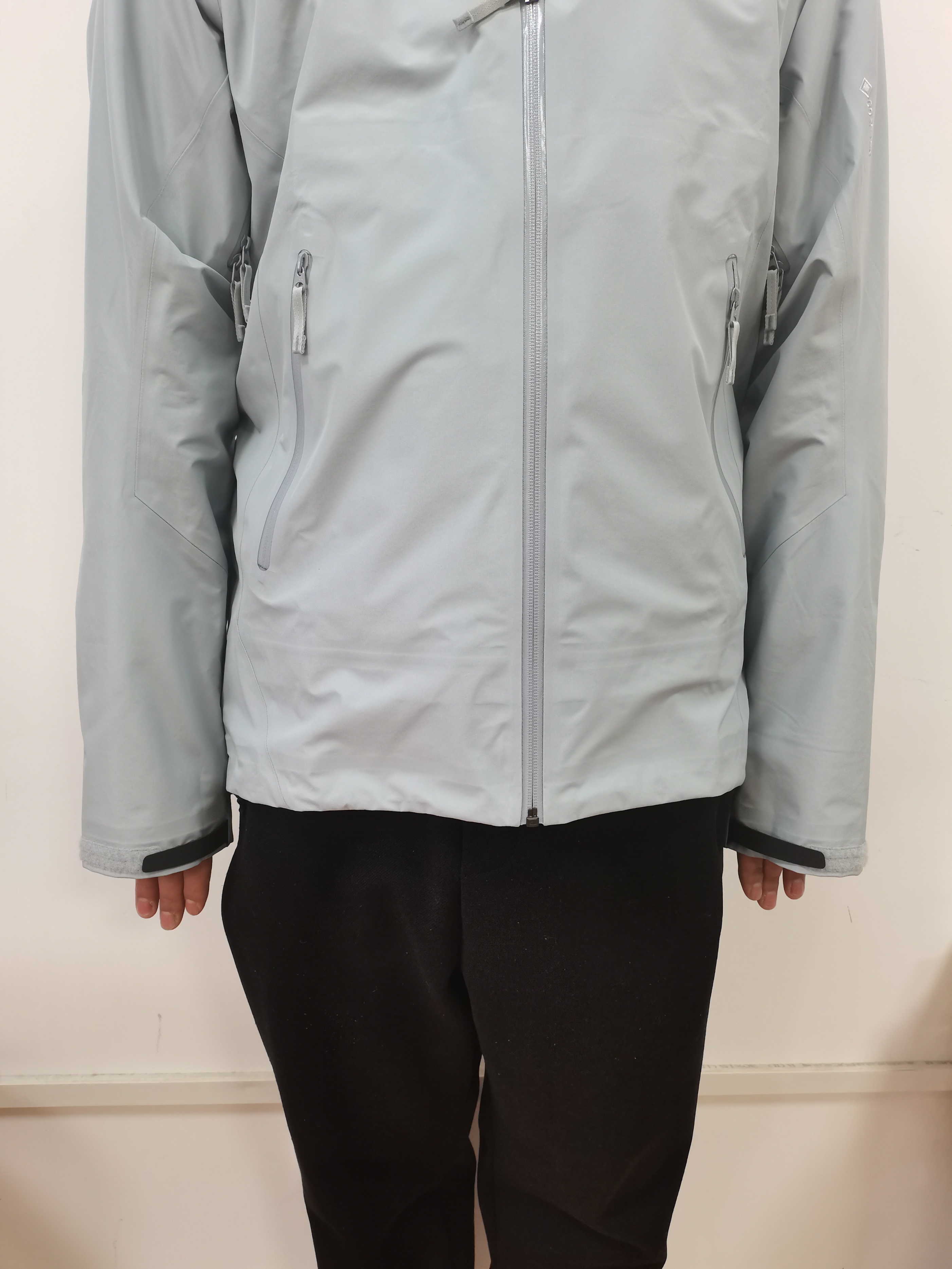 始祖鸟冲锋衣betalt可以爬山么,始祖鸟原样