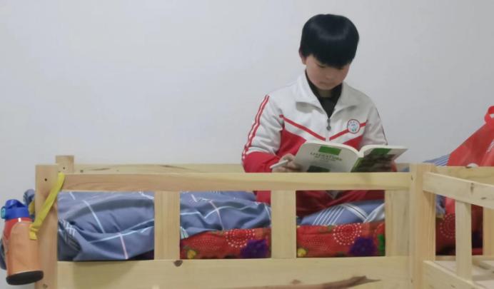 听希望故事,听新世纪故事写感悟作文