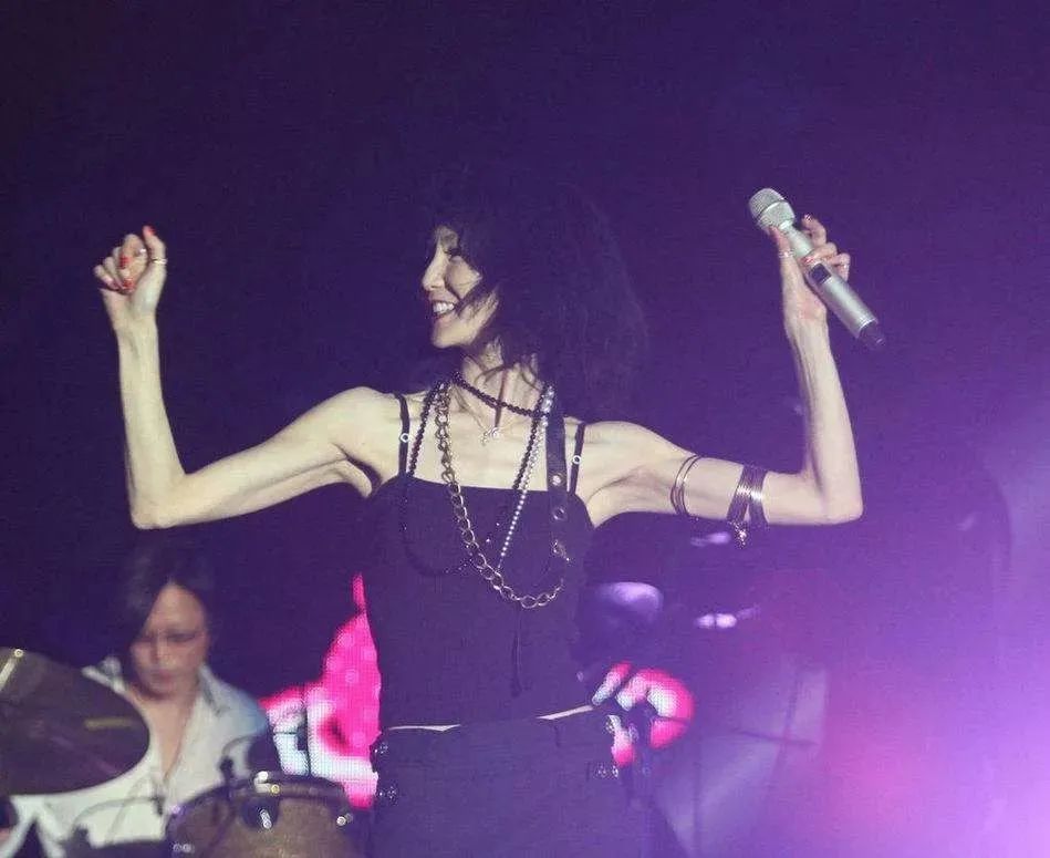 隐匿多年的张曼玉近照曝光,息影18年58岁张曼玉近况曝光