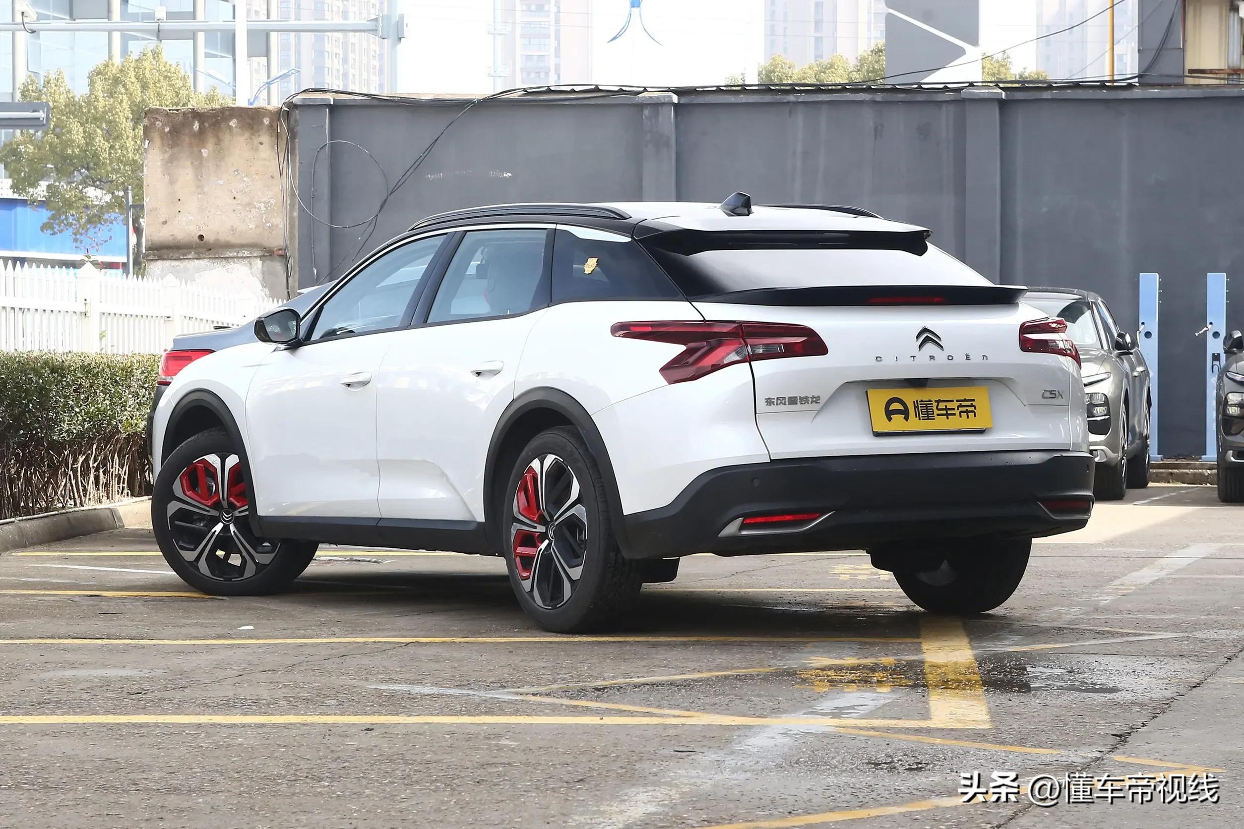 东风雪铁龙凡尔赛c5x成新爆款,东风雪铁龙凡尔赛c5x混动落地